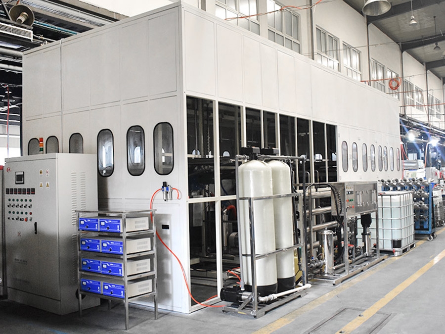 Ultrasonic cleaning and drying line for automotive aluminum die-casting parts